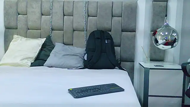 Austin Reedss online show from April 2026 07:58:01 PM