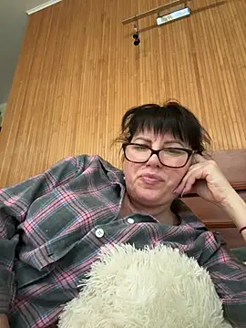 Snapshot of expensive_lady chatting on April 2026 02:50:01 PM expensive lady online show from April 2026 02:50:01 PM