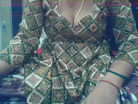 Snapshot of HOTY_SAPNA02sCyOz9QcTD chatting on February 2026 03:45:02 PM HOTY SAPNA02sCyOz9QcTD online show from February 2026 03:45:02 PM