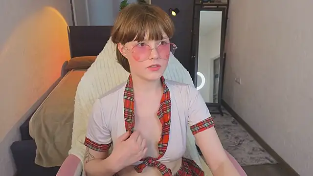  DreamLuna1  online show from March 2026 01:39:01 PM