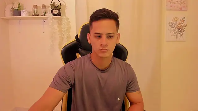 sexy andres01 online show from March 2026 01:28:02 PM