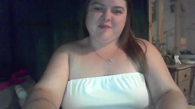 Snapshot of crystalizzze chatting on June 2026 02:45:01 PM crystalizzze online show from June 2026 02:45:01 PM