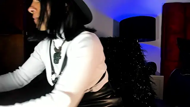 Amelie Blake online show from March 2026 02:33:02 PM