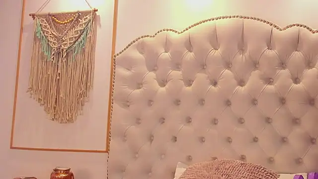 Sara funy online show from March 2026 11:21:02 AM