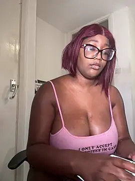 sweetzberri2 online show from February 2026 03:01:01 PM