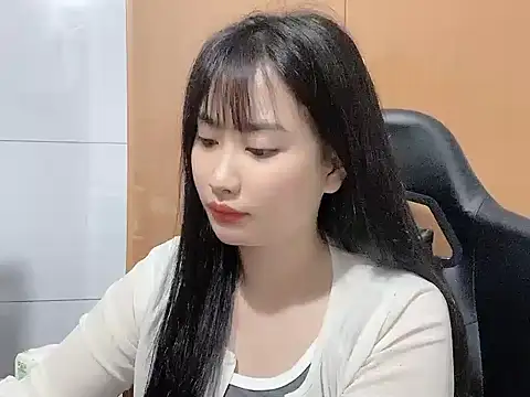 Sunny2868 online show from March 2026 05:47:02 AM