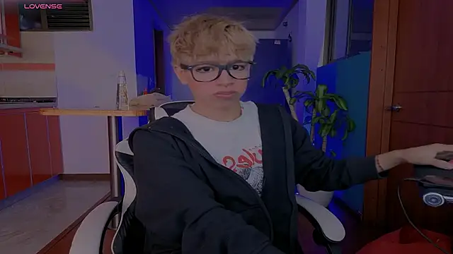 Ryan sweet online show from February 2026 01:43:01 PM