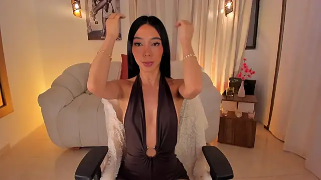 Snapshot of IsabellaLux_ chatting on April 2026 04:15:01 PM IsabellaLux online show from April 2026 04:15:01 PM
