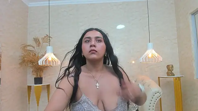 Lunaa Abril online show from March 2026 04:08:01 AM