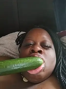 Pinkchocolatebbw online show from May 2026 06:24:02 PM