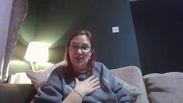 Snapshot of Curvy_Clare chatting on March 2026 05:08:01 PM Curvy Clare online show from March 2026 05:08:01 PM
