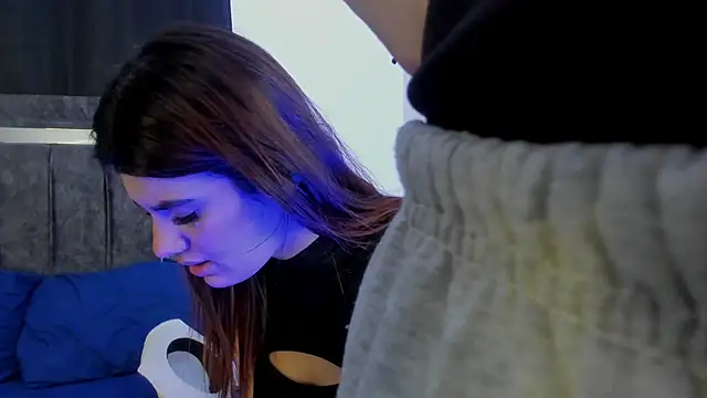 Bella and Mariana online show from March 2026 12:12:02 PM