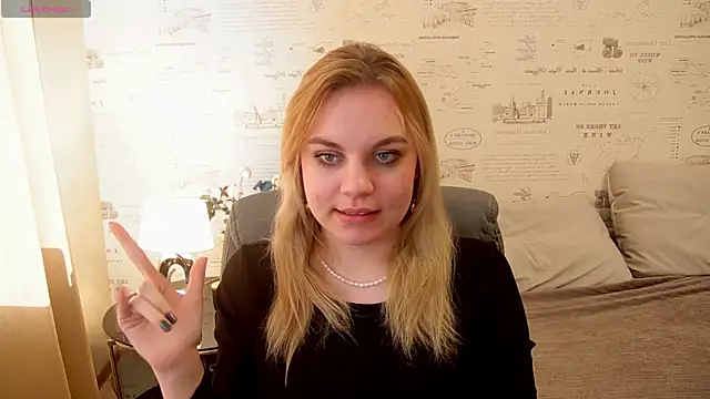 Snapshot of Glow_Margo chatting on June 2026 12:56:02 AM Glow Margo online show from June 2026 12:56:02 AM