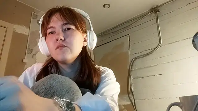 DinaFirebird online show from February 2026 11:42:01 AM