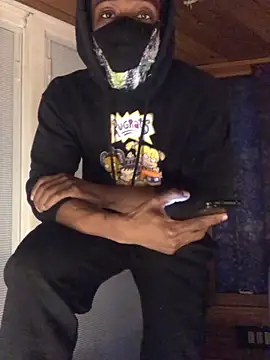 EricSwainn901 online show from April 2026 12:47:01 PM