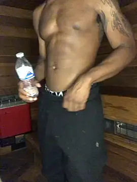 EricSwainn901 online show from May 2026 08:43:01 AM