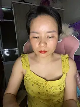 Ivy Trix2 online show from April 2026 07:56:01 AM