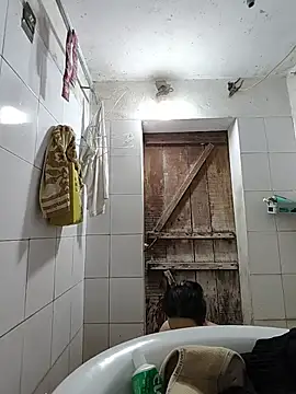 Ivy Trix2 online show from June 2026 02:27:02 AM