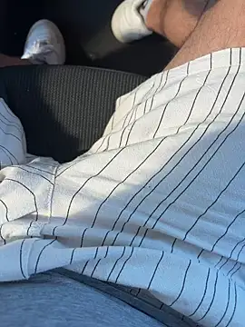 Snapshot of portostrip chatting on April 2026 01:55:02 PM portostrip online show from April 2026 01:55:02 PM