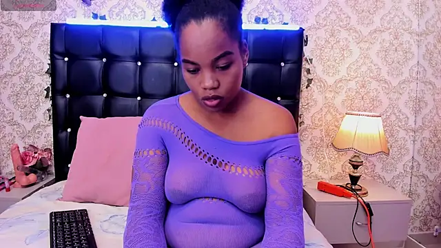 Sara Criss online show from April 2026 02:01:02 PM