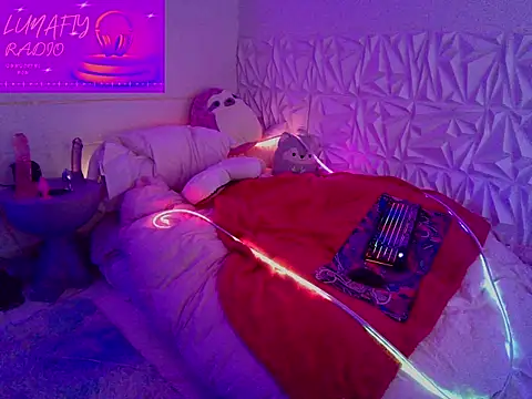 Moongirl117 online show from March 2026 12:18:01 AM