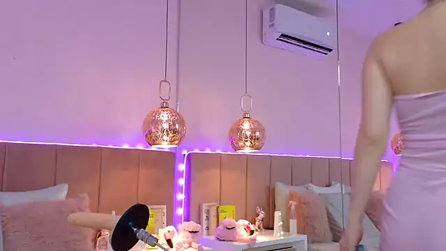 AnnieAddam online show from March 2026 10:13:02 PM