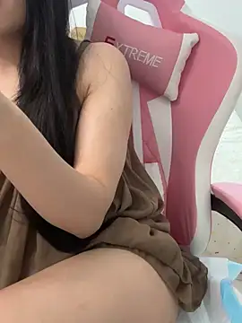 Snapshot of Tinn_tin chatting on July 2026 03:26:01 AM Tinn tin online show from July 2026 03:26:01 AM