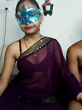 Sweet Cpl  online show from April 2026 11:52:02 PM