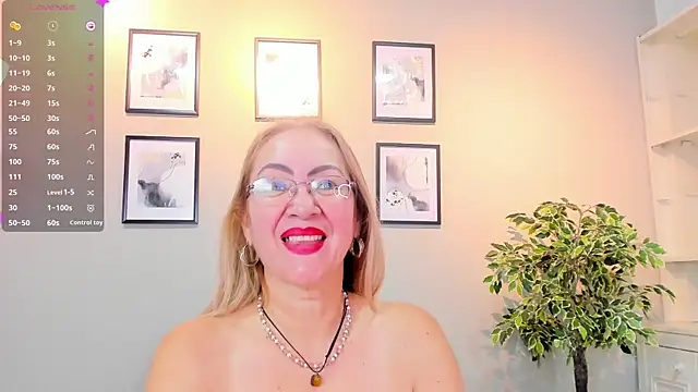 Victoria Firee online show from April 2026 06:10:01 PM