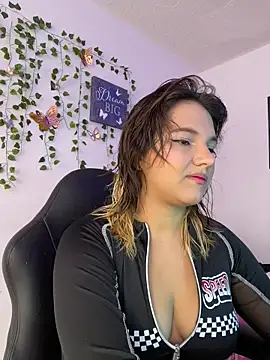 aurora bela online show from March 2026 04:10:01 PM