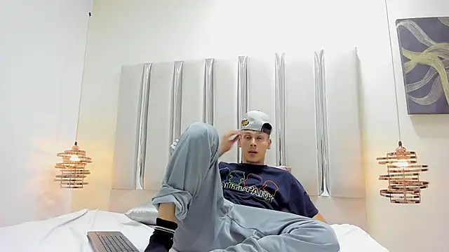 Ethan Wolfe online show from March 2026 05:19:01 AM