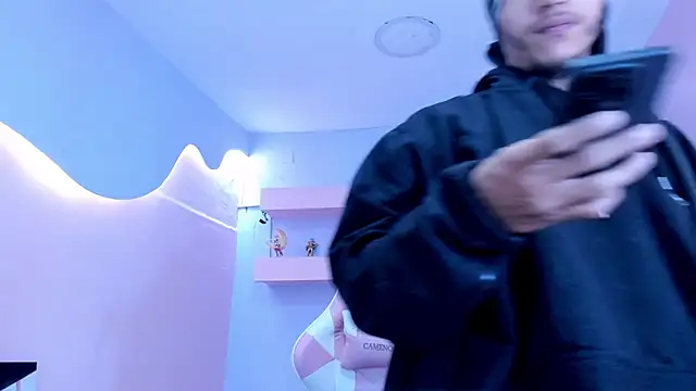 DanteLuxx online show from April 2026 03:31:02 AM