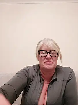 Snapshot of FlirtyFleur-x chatting on April 2026 07:55:01 PM FlirtyFleur-x online show from April 2026 07:55:01 PM
