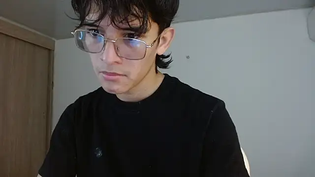 Snapshot of noah_millerx chatting on June 2026 09:28:02 PM noah millerx online show from June 2026 09:28:02 PM