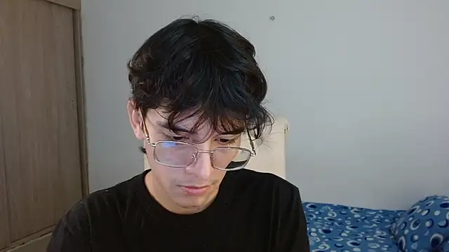 Snapshot of noah_millerx chatting on June 2026 10:29:01 PM noah millerx online show from June 2026 10:29:01 PM