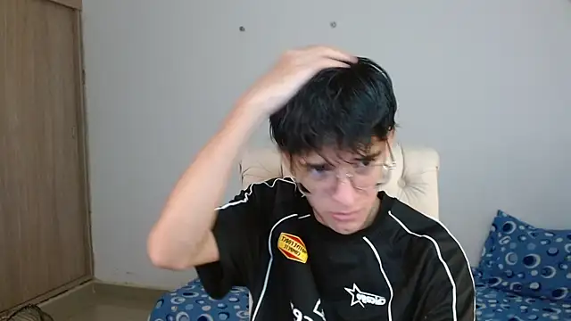 Snapshot of noah_millerx chatting on June 2026 08:48:01 PM noah millerx online show from June 2026 08:48:01 PM