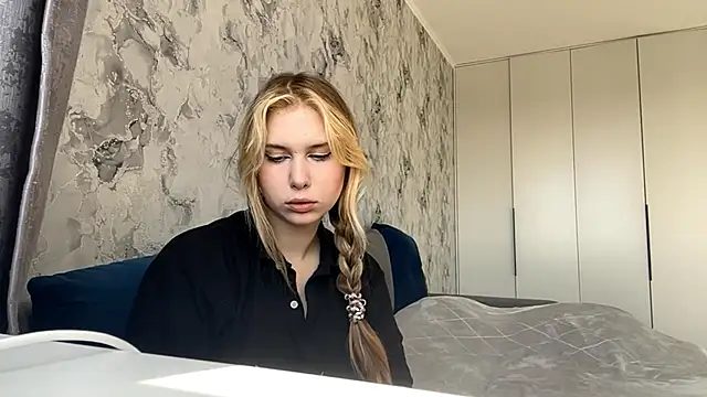 ShariLappas online show from March 2026 12:12:01 PM