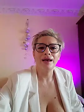 LunaBlaise online show from March 2026 07:14:02 AM