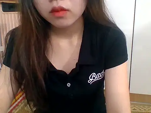 kiraa-007 online show from April 2026 02:32:01 PM