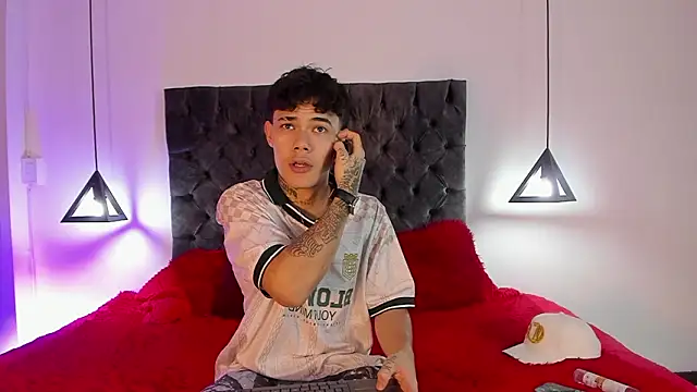 im seven online show from February 2026 04:02:02 AM