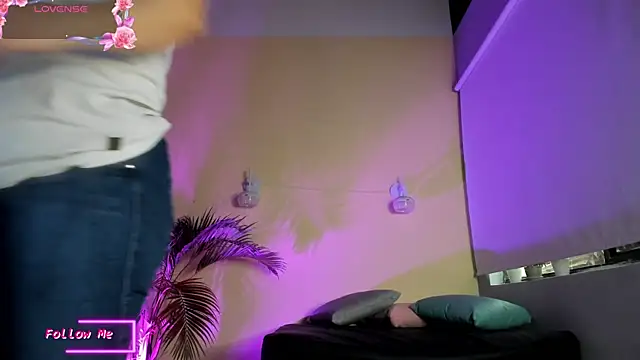  VALERIAGOMEZ online show from April 2026 12:00:02 PM