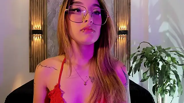 Melodylanee online show from June 2026 11:05:01 AM