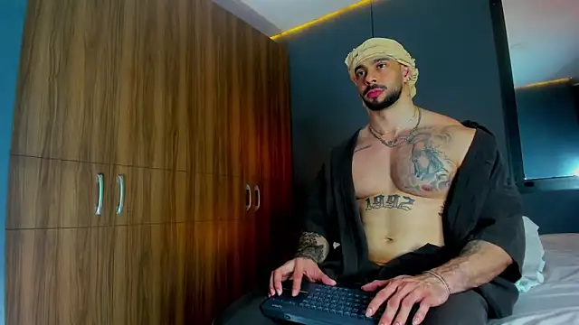 massimo visconti online show from March 2026 02:39:02 AM