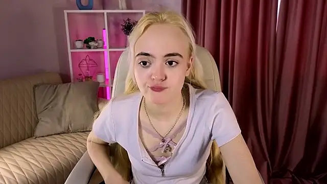 Snapshot of Bambi_Bloom chatting on March 2026 05:46:01 AM Bambi Bloom online show from March 2026 05:46:01 AM