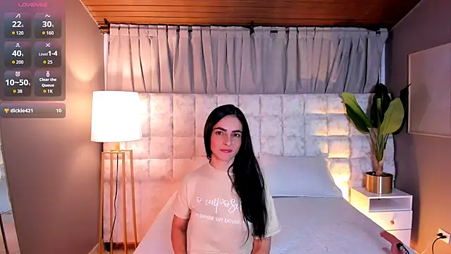 Snapshot of Samantha_Velle chatting on June 2026 01:50:02 PM Samantha Velle online show from June 2026 01:50:02 PM