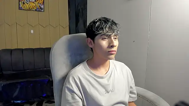 DeilanWolf online show from March 2026 04:41:02 AM