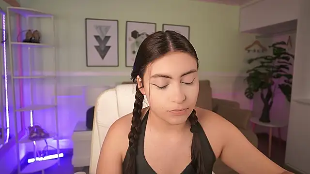 MandyCollins online show from April 2026 11:44:02 AM