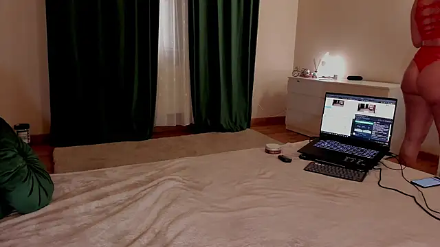 LadyAriaHunt online show from June 2026 04:15:02 AM