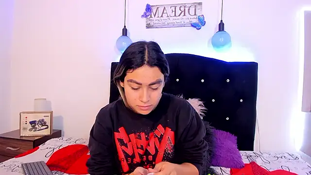 katyy b online show from March 2026 01:18:02 PM