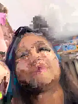 danniiq online show from March 2026 07:40:01 PM